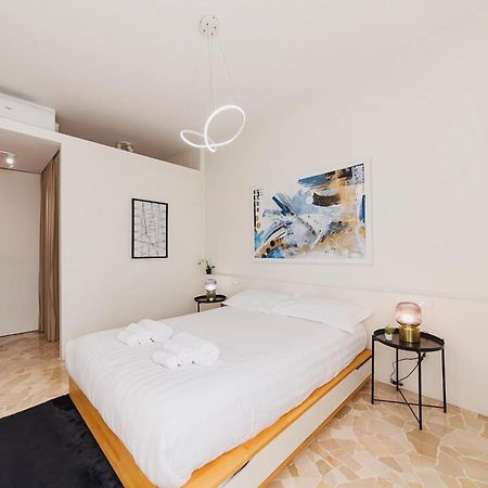 Luminoso Apt In Porta Venezia Milano Dış mekan fotoğraf