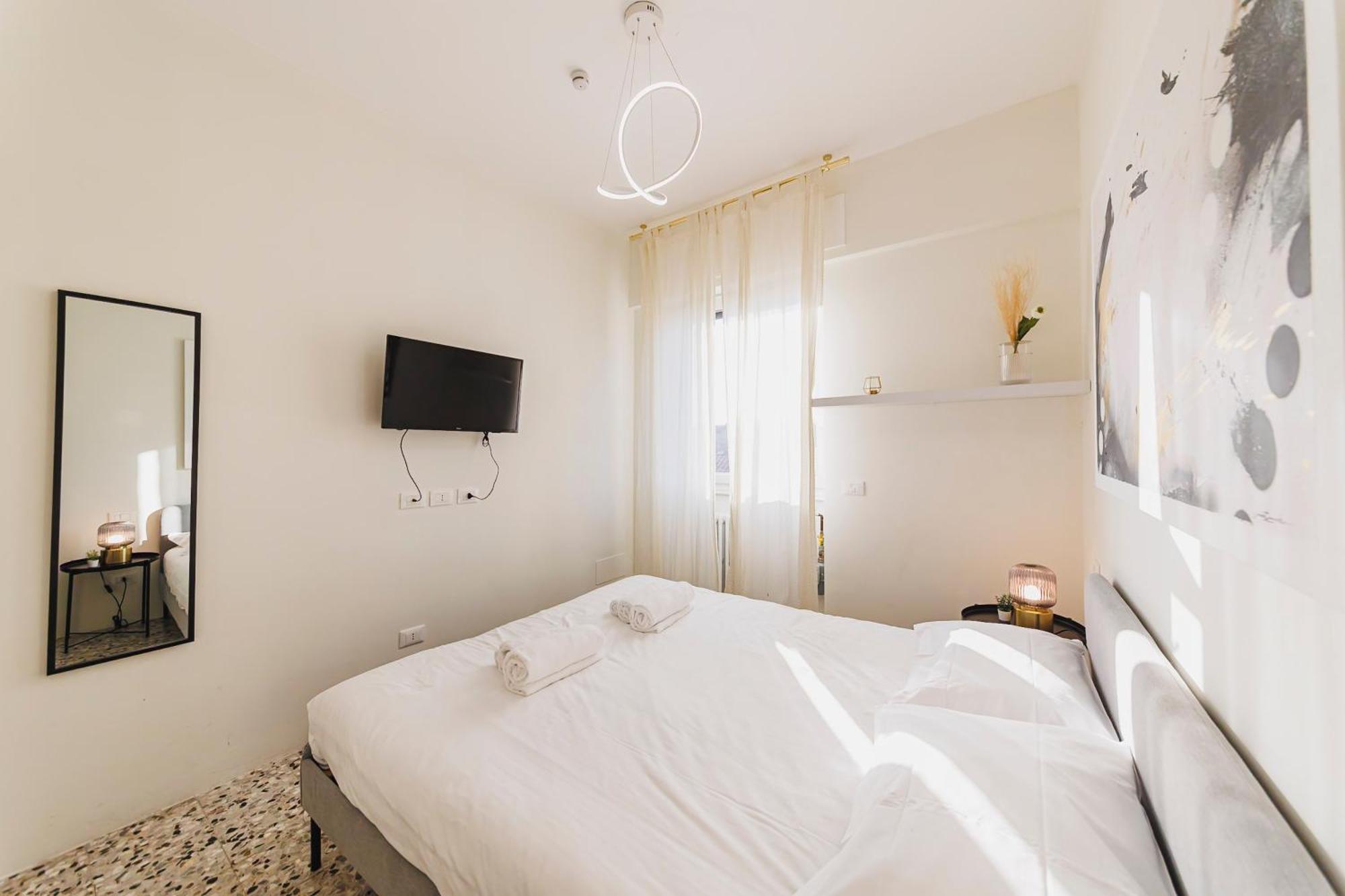 Luminoso Apt In Porta Venezia Milano Dış mekan fotoğraf